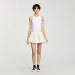 Jupe courte à plis creux