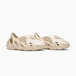 Adidas Yeezy Foam RNNR Sand