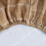 Olivier Desforges - Drap housse en satin de coton lavé marron, Aurelia