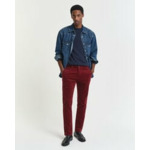Pantalon chino slim fit en velours côtelé