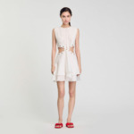 Robe courte à découpes