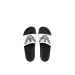 Chaussures vêtements de plage
