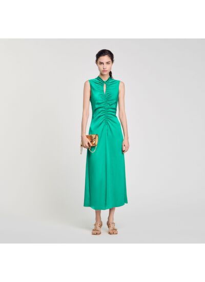 Robe longue en satin