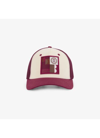 Casquette trucker rouge badge géométrique
