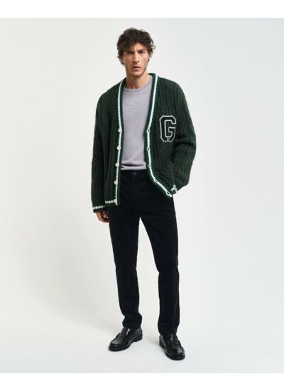 Pantalon chino slim fit en velours côtelé