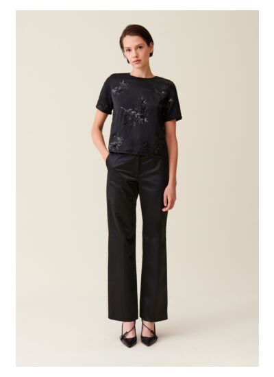 Top noir sequins brodés