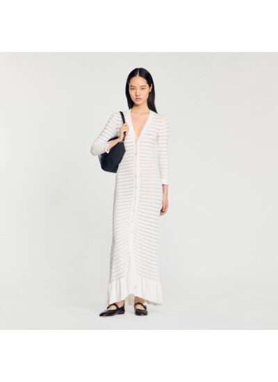 Robe longue à détails perlés