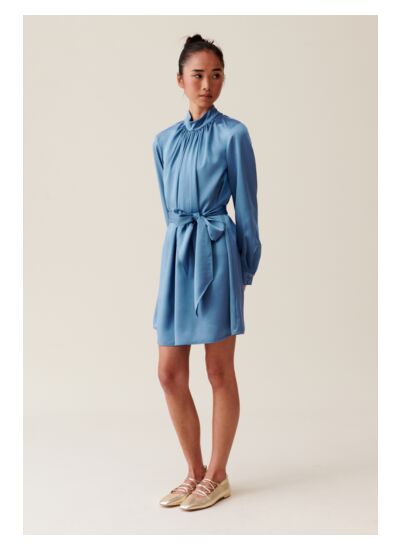 Robe fluide col lavallière noir