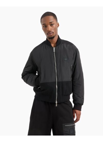 Xm000033 af10323 uc001 blou-noir