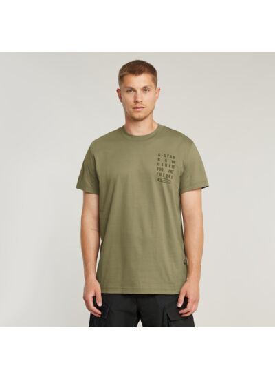 T-shirt Text Chest