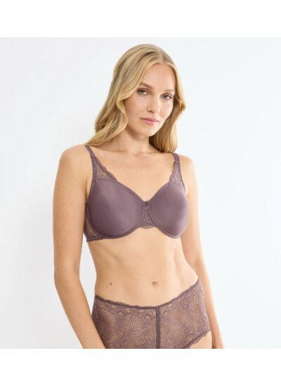 Soutien-gorge avec armatures minimizer