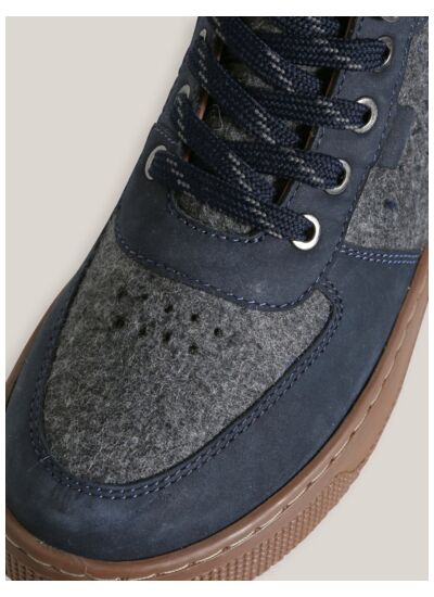 SNEAKER LAINE