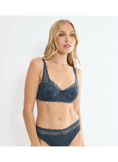 Soutien gorge avec armatures et coques