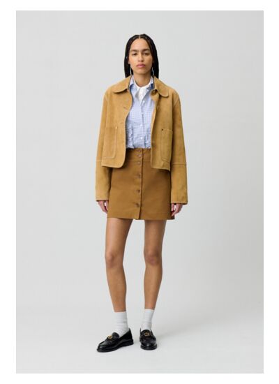 Jupe courte à boutons