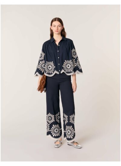 Chemise courte avec détails crochet