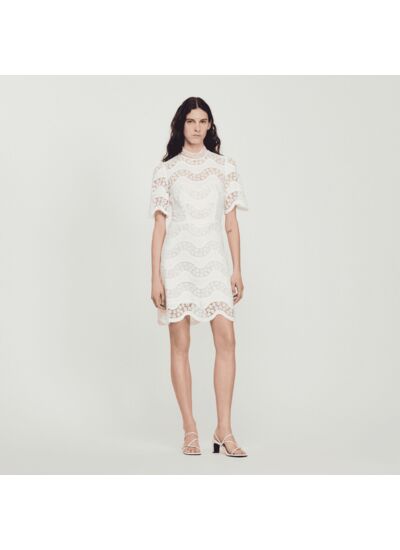 Robe courte en guipure
