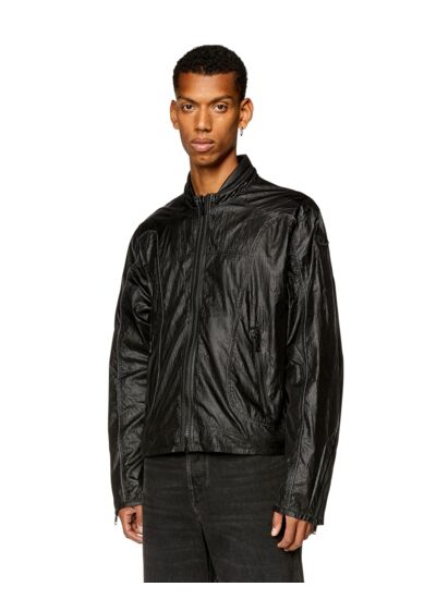 Coupe régulièreCol montantZips poches et chevillesFermeture zippéeAvec doublure