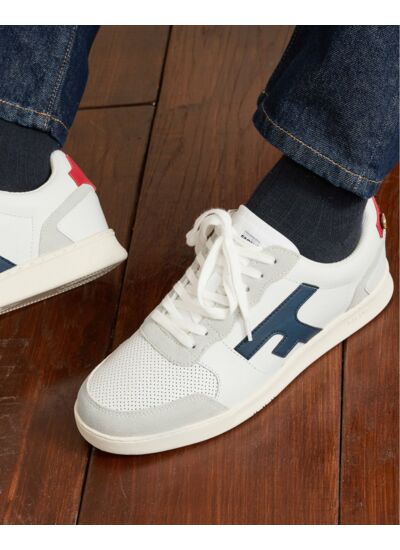 Baskets blanches & bleu marine