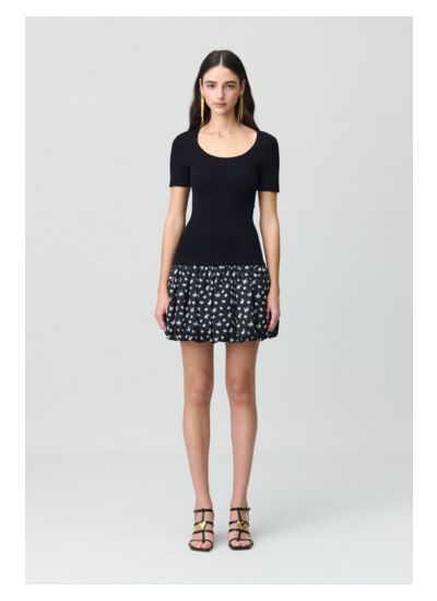 Robe courte boule à fleurs