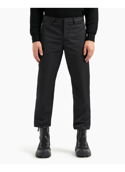 Xm000048 af10324 uc001 trou-noir