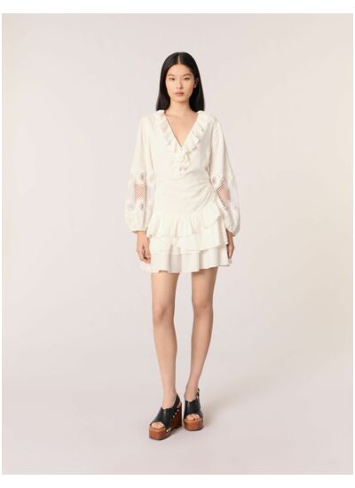 Robe à volants et manches brodées