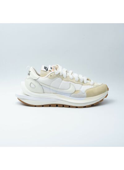 Nike Vaporwaffle sacai Sail Gum