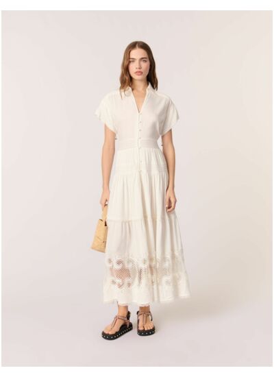 Robe longue brodée à volants