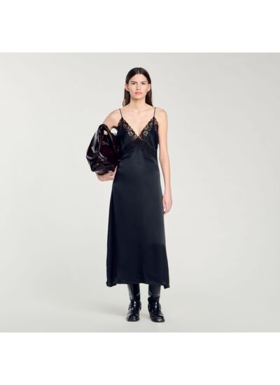 Robe longue dentelle