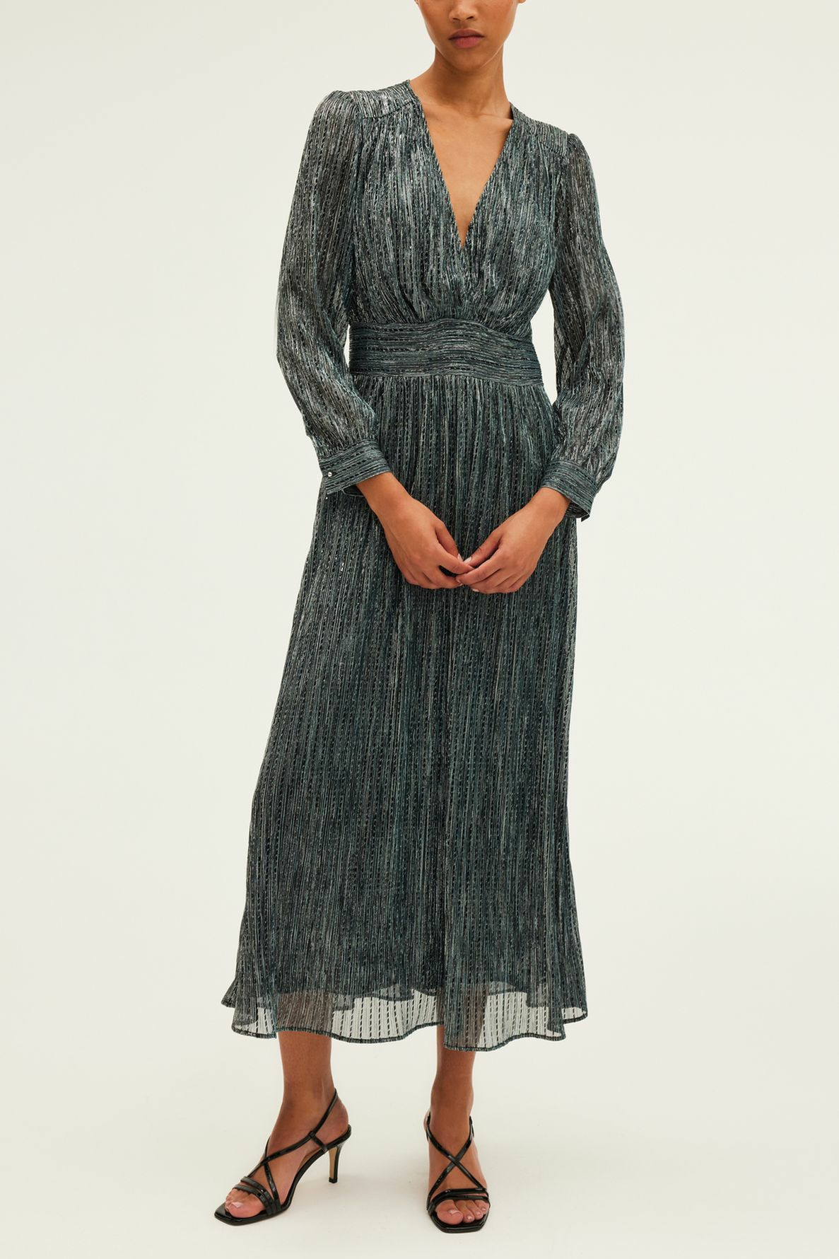 Robe Sanya