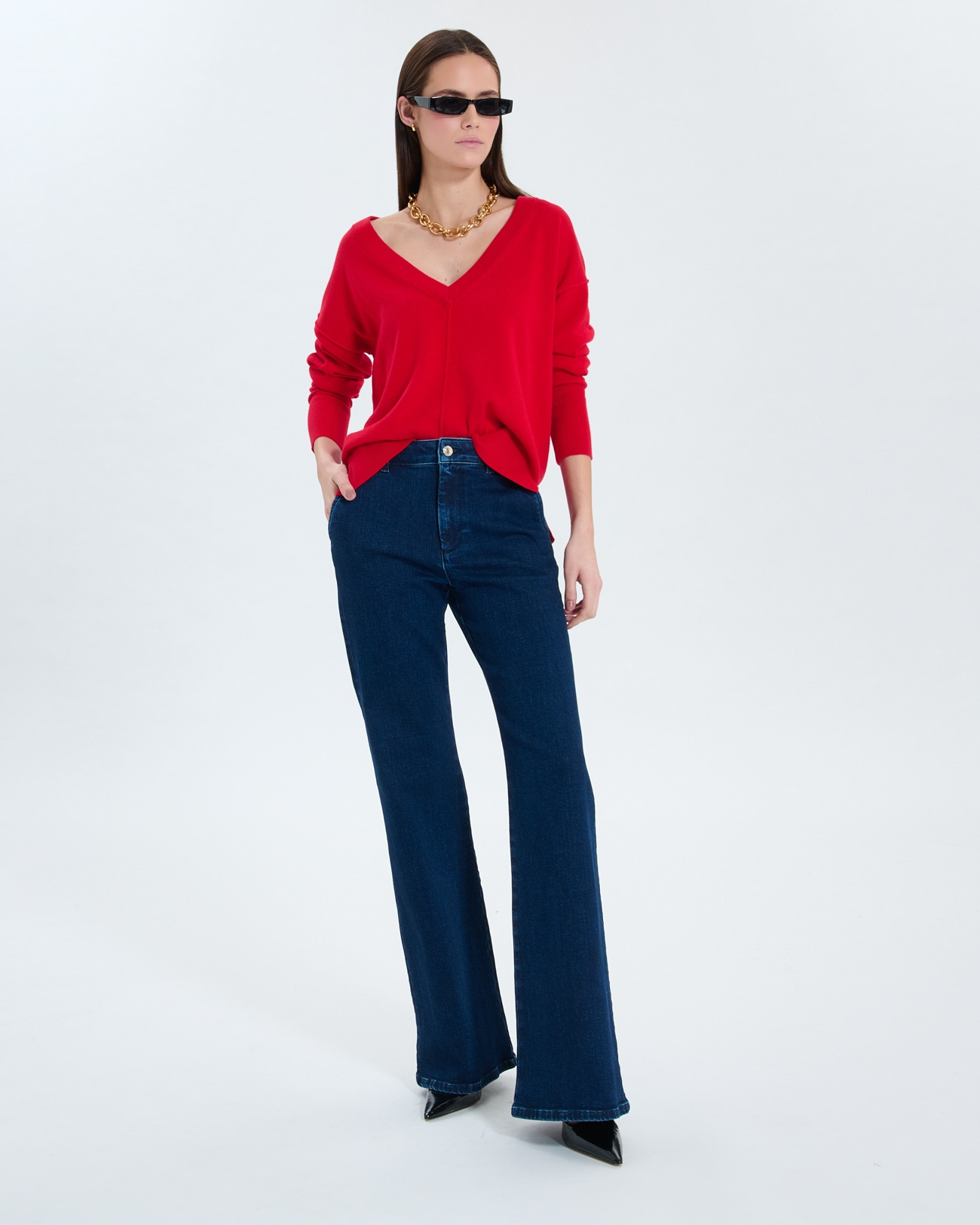 Pull fin à col V rouge