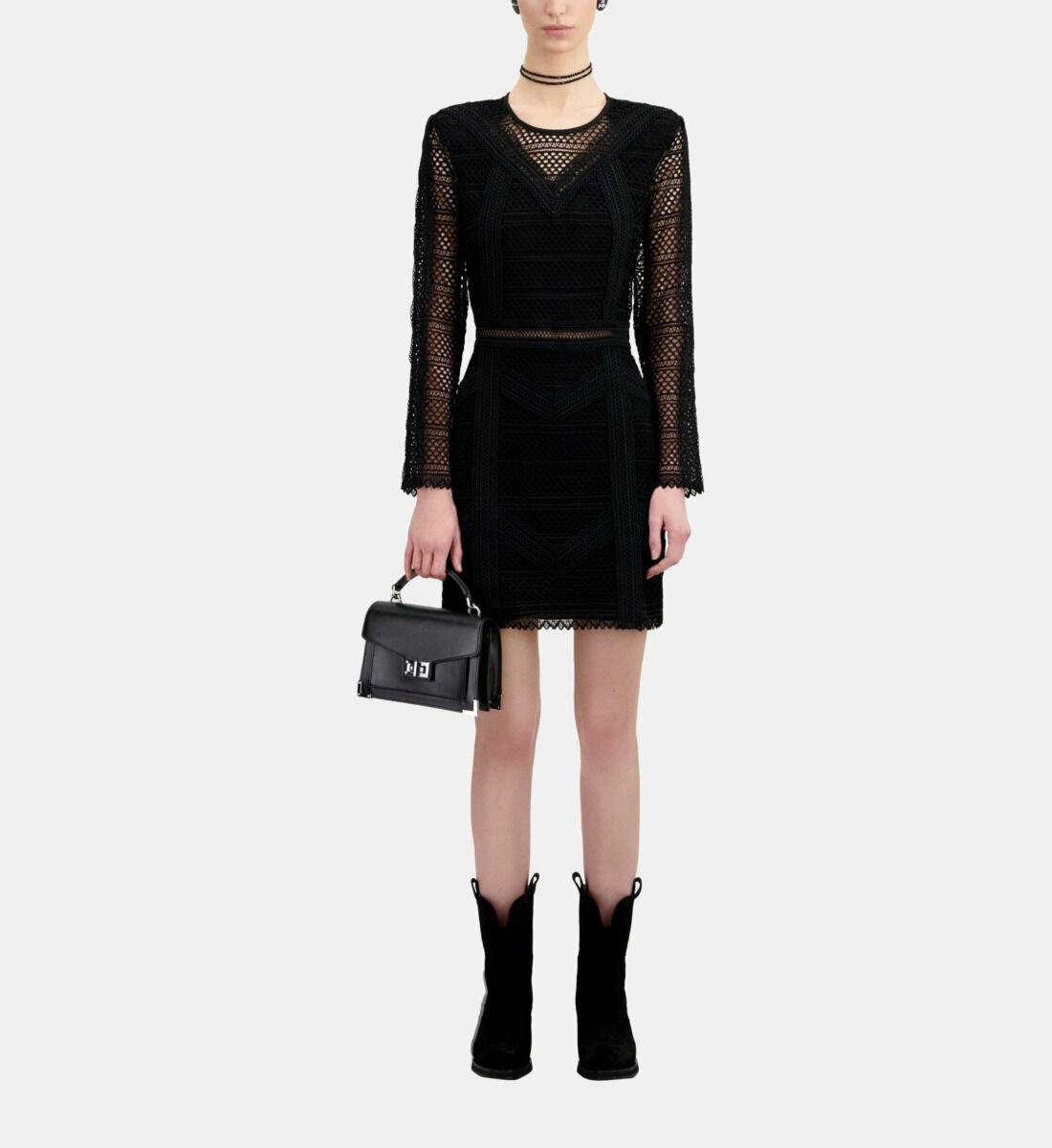 Robe Courte Avec Mix Dentelles A Manches Longues Femme