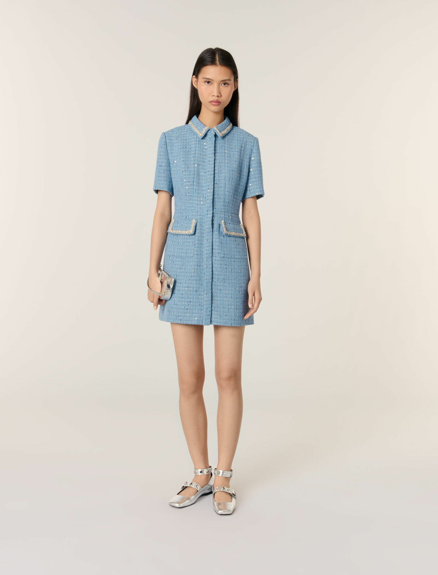 Robe courte en tweed à sequins