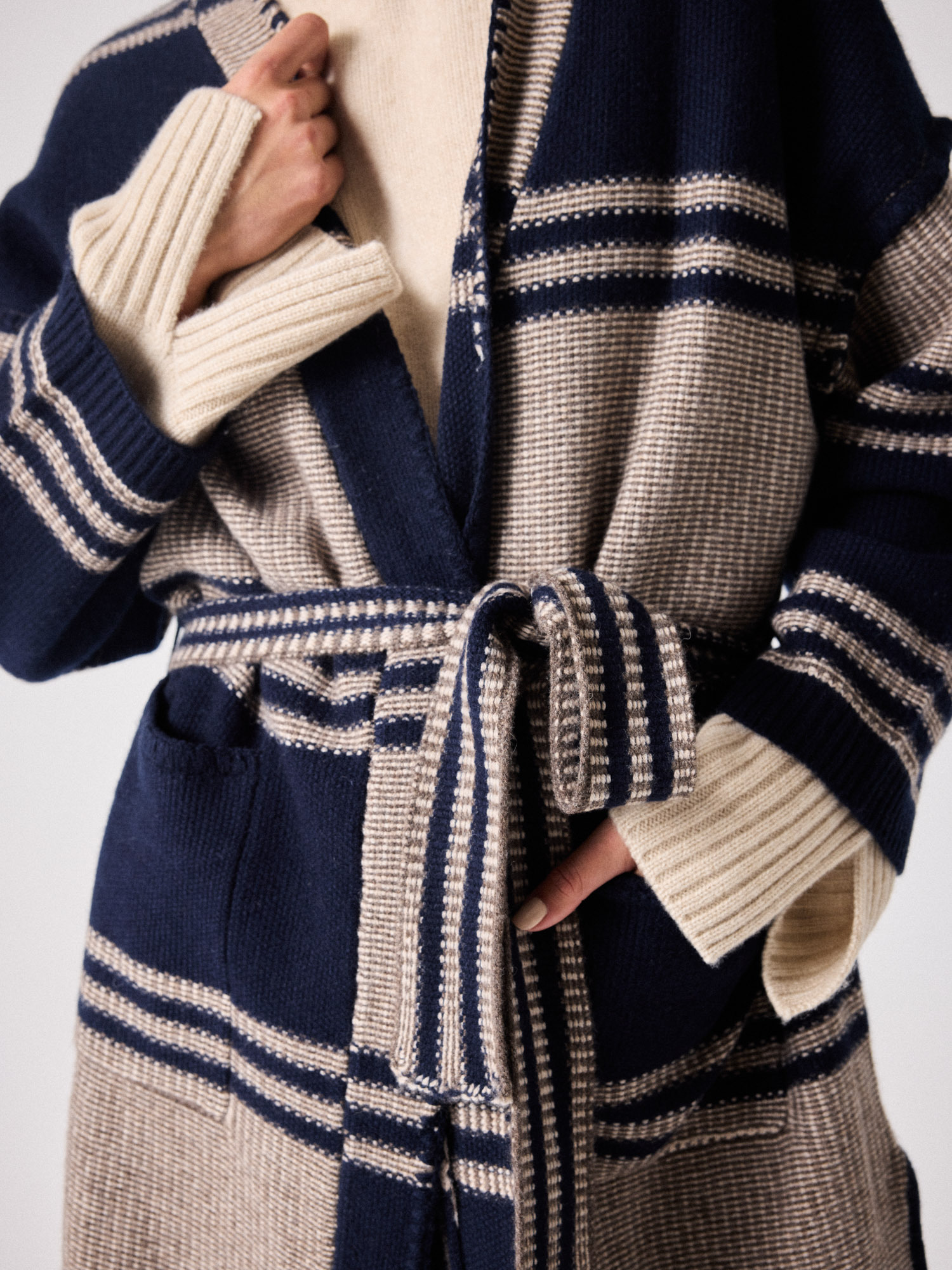 Cardigan en laine et cachemire Ysee MARINE/TERRE FUMEE