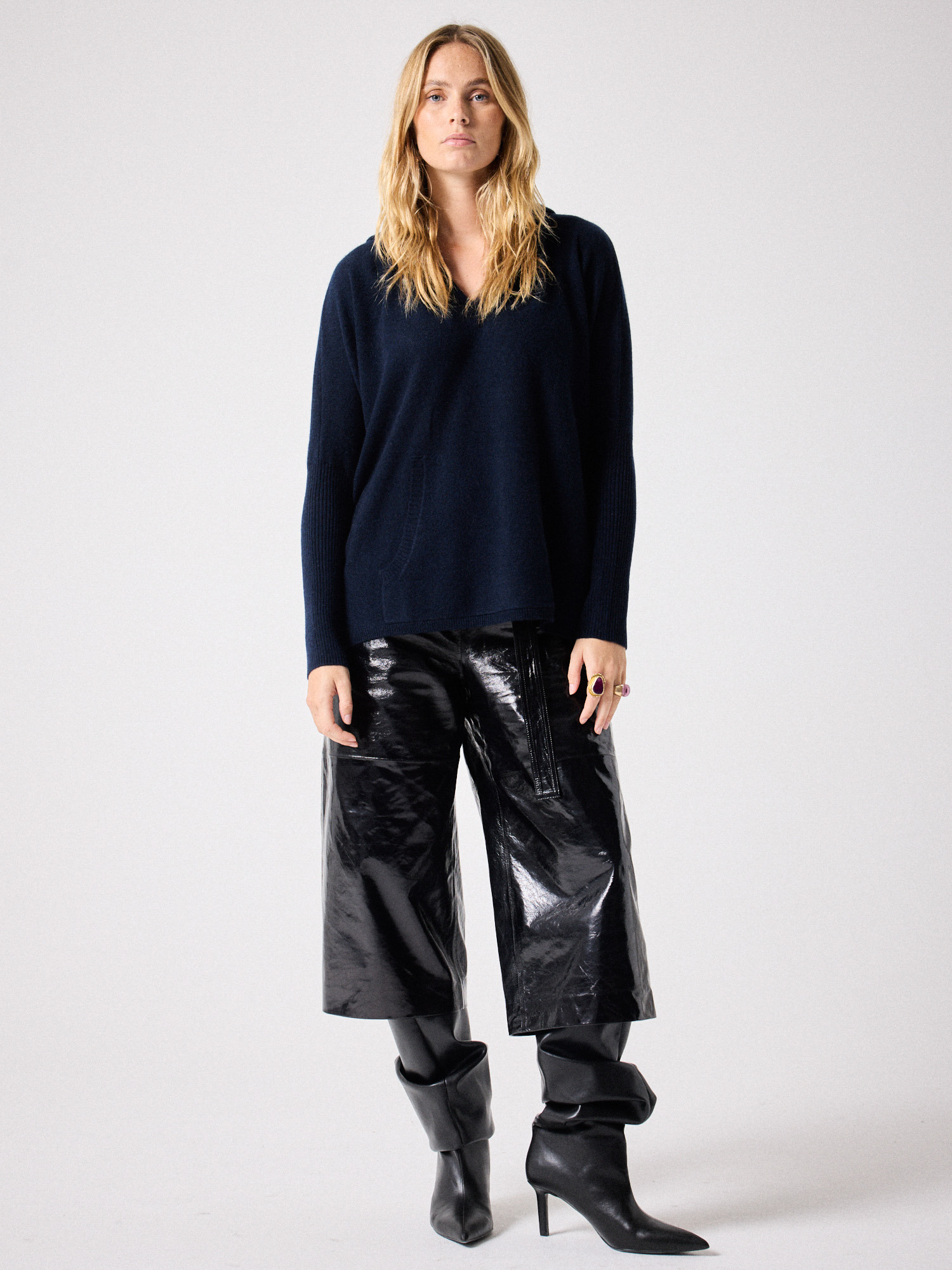 Pull poncho capuche cachemire Alix MARINE