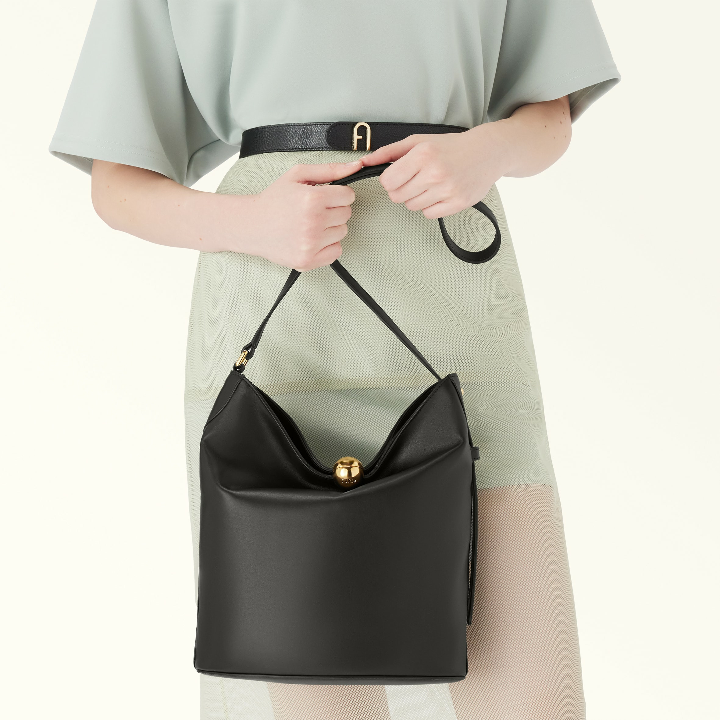 FURLA SFERA SOFT M BUCKET BAG - VITELLO VERONA