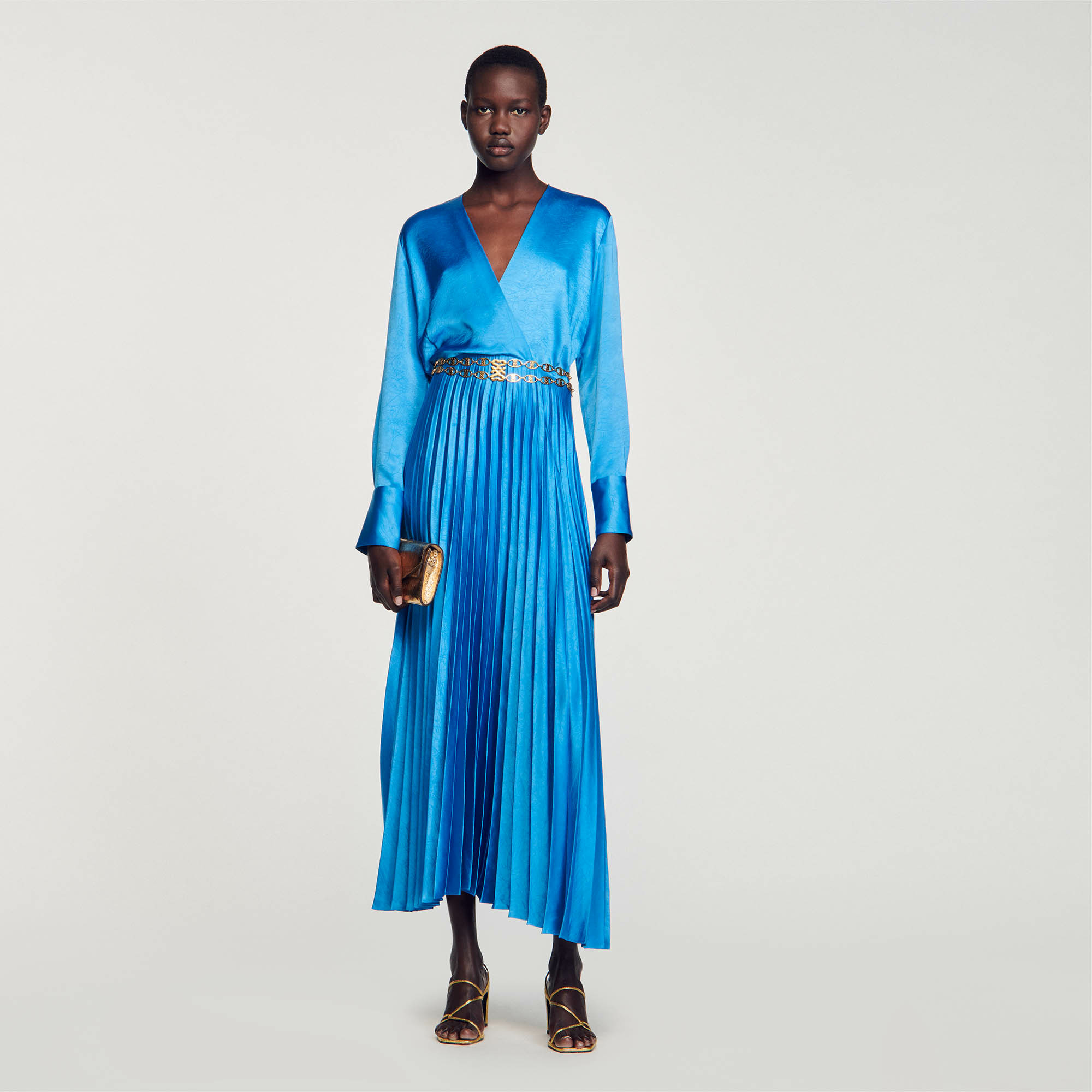Robe midi satinée plissée