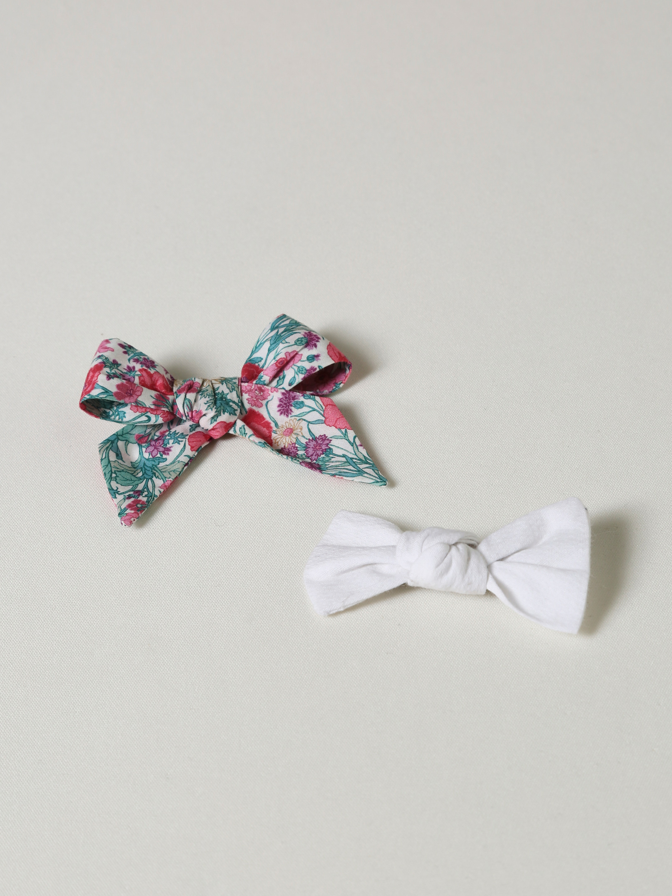 LOT BARRETTES