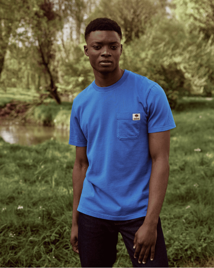 T-shirt bleu vif