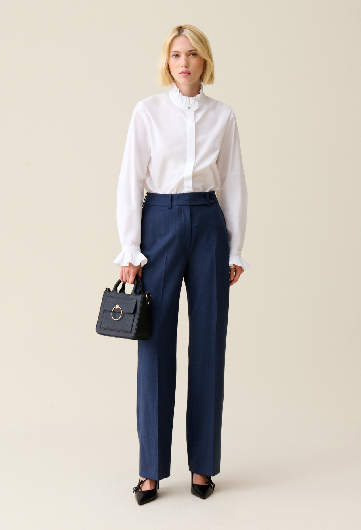 Chemise blanche col volanté