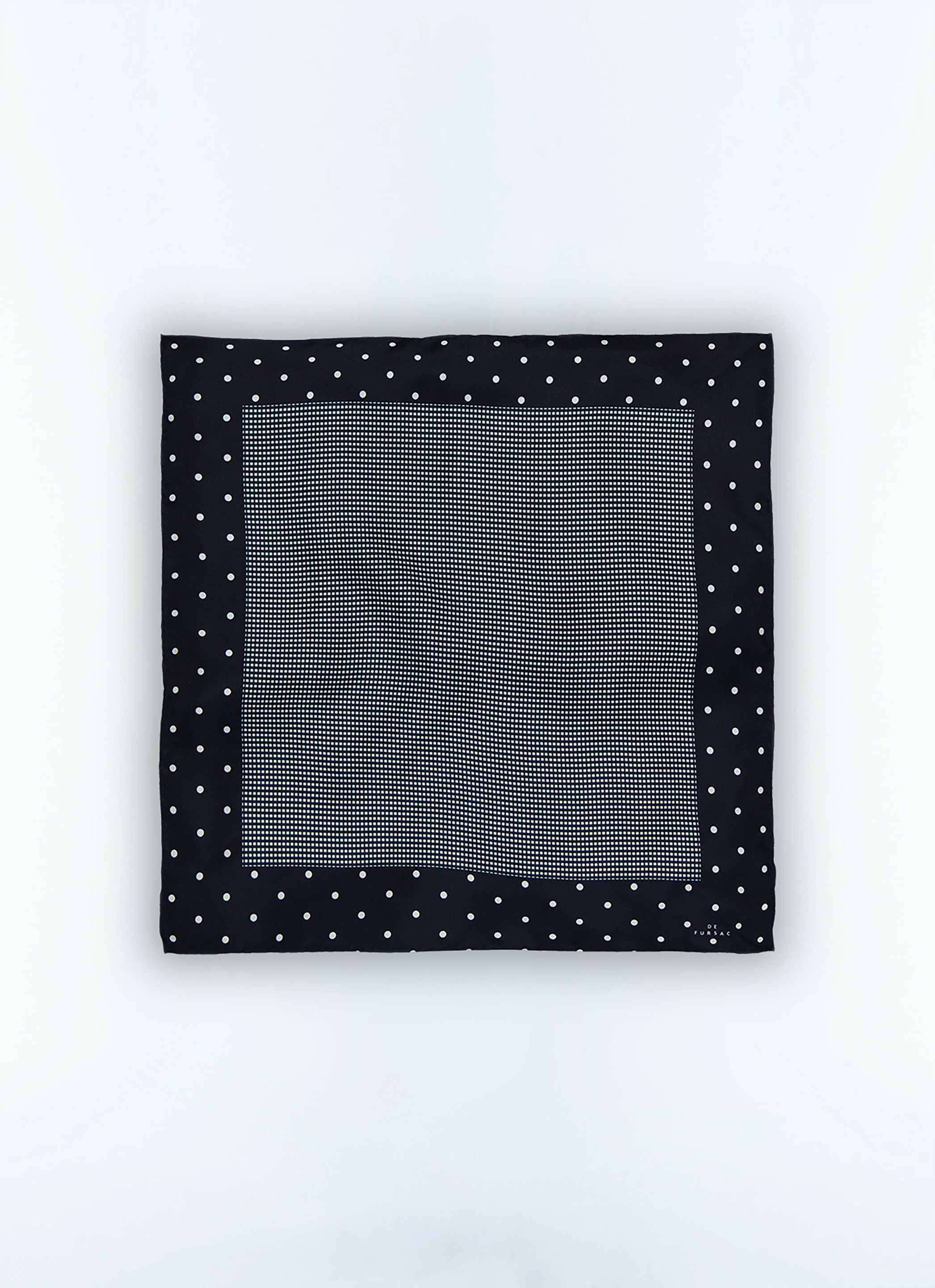 Pochette en soie bleu marine à imprimés