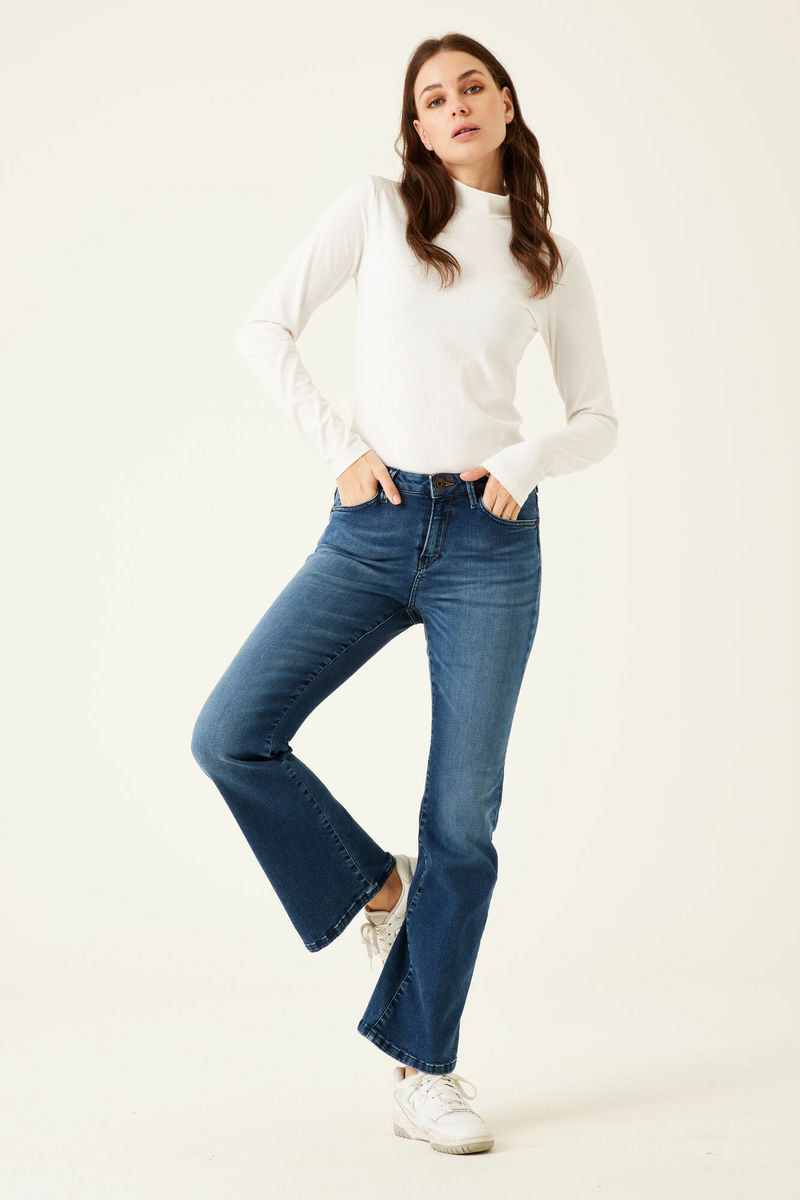 Jeans Célia Flared - taille haute coupe évasée au mollet