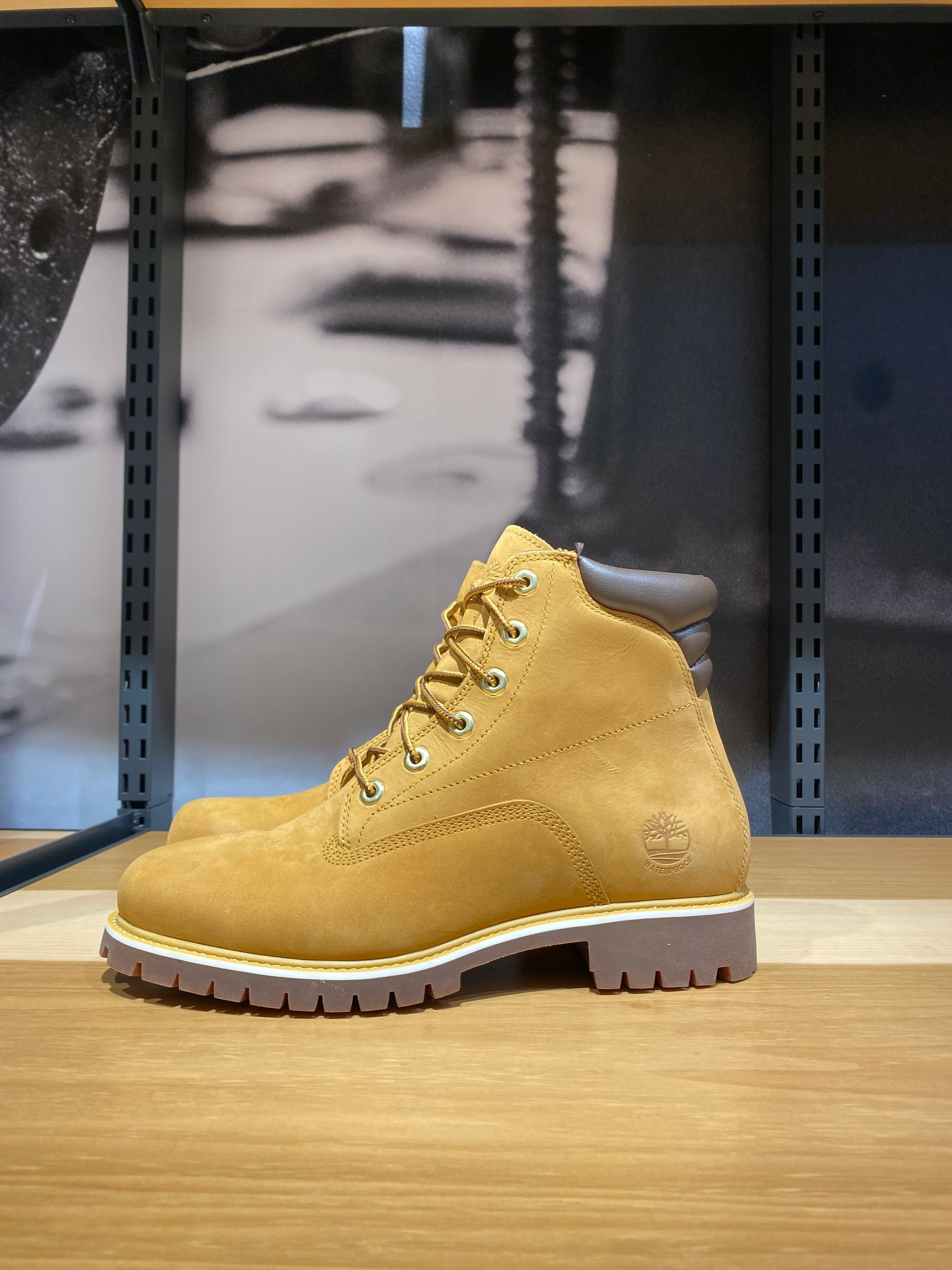 Boots 6 inch