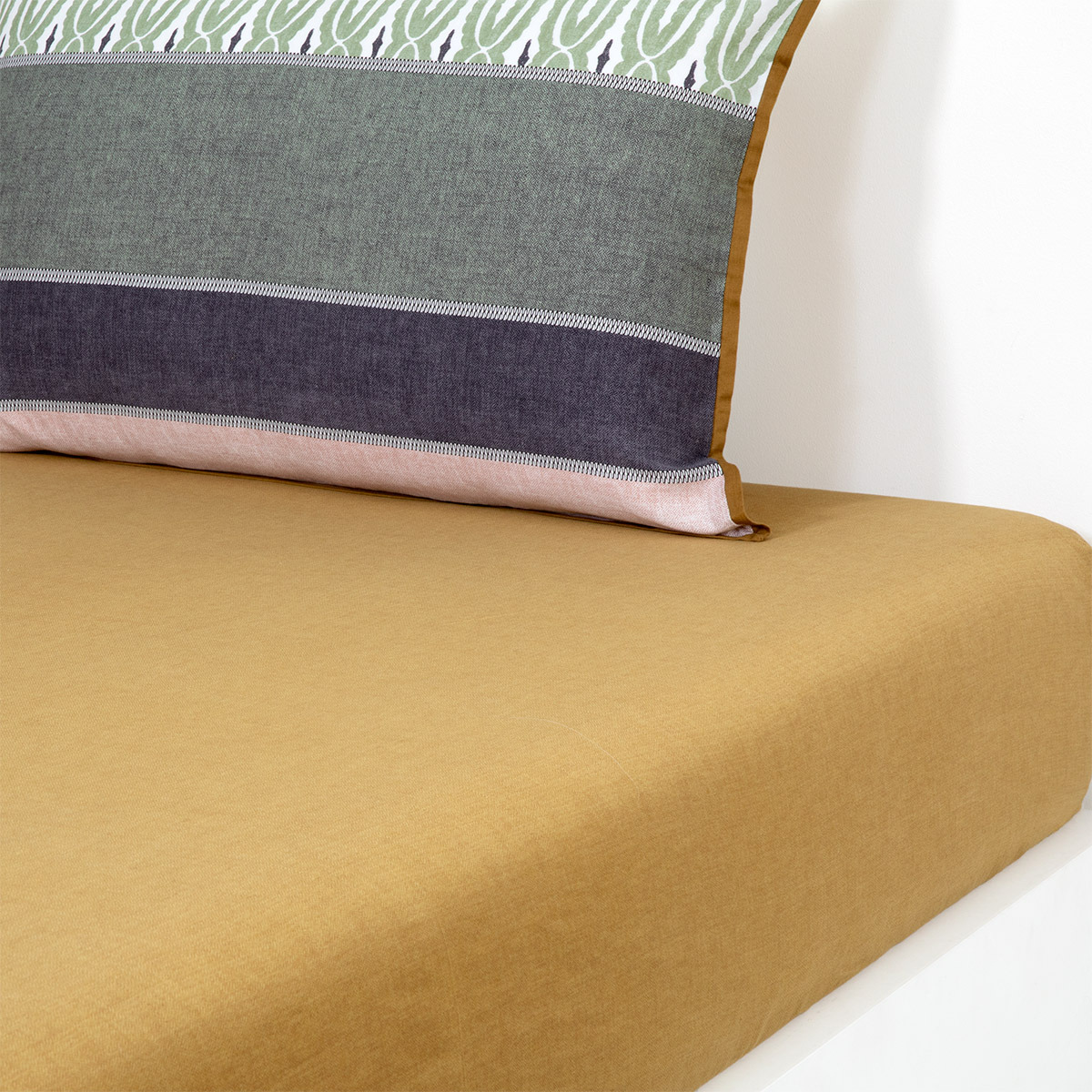 Olivier Desforges - Drap housse en satin de coton lavé vert, Bragance