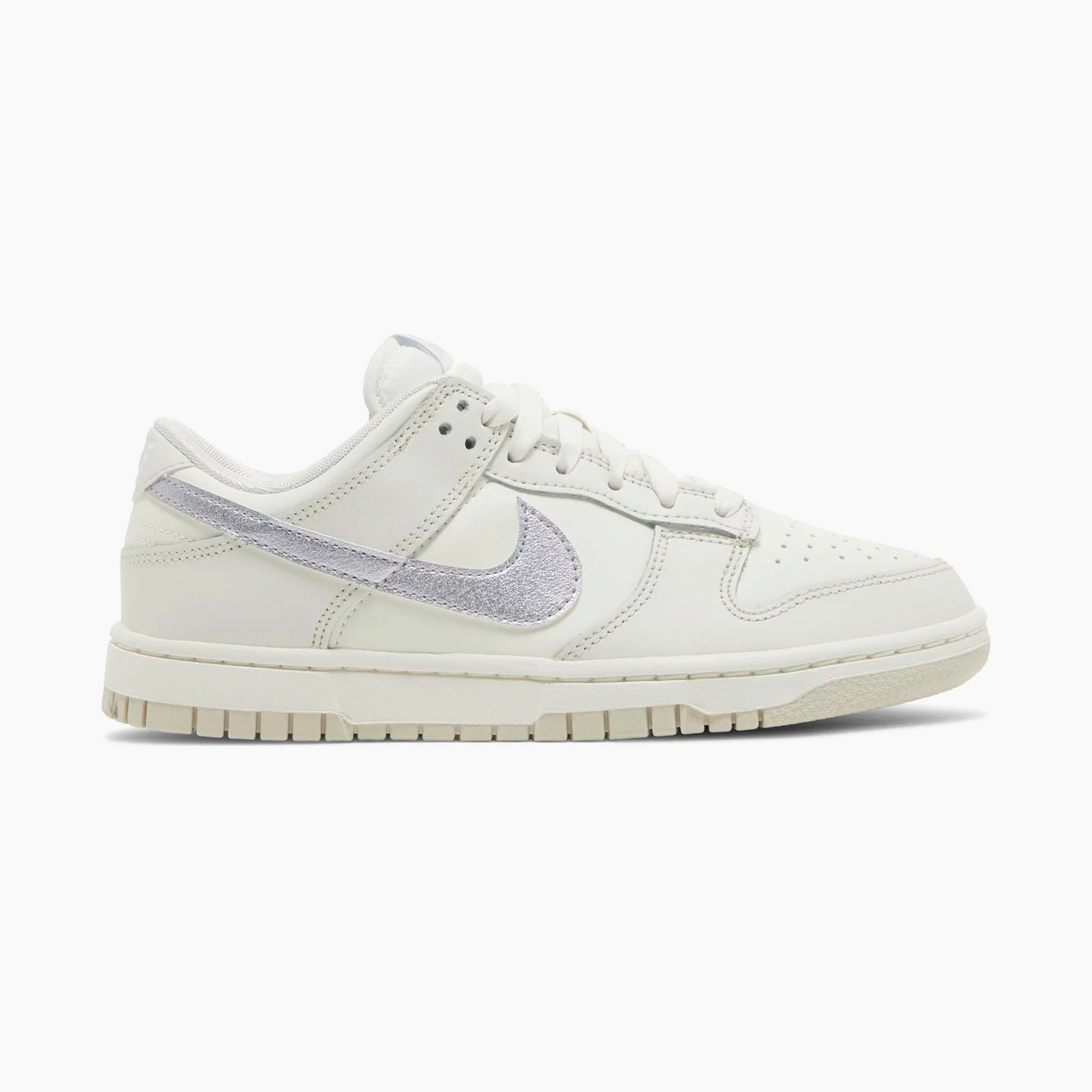 Nike Dunk Low ESS Sail Oxygen Purple