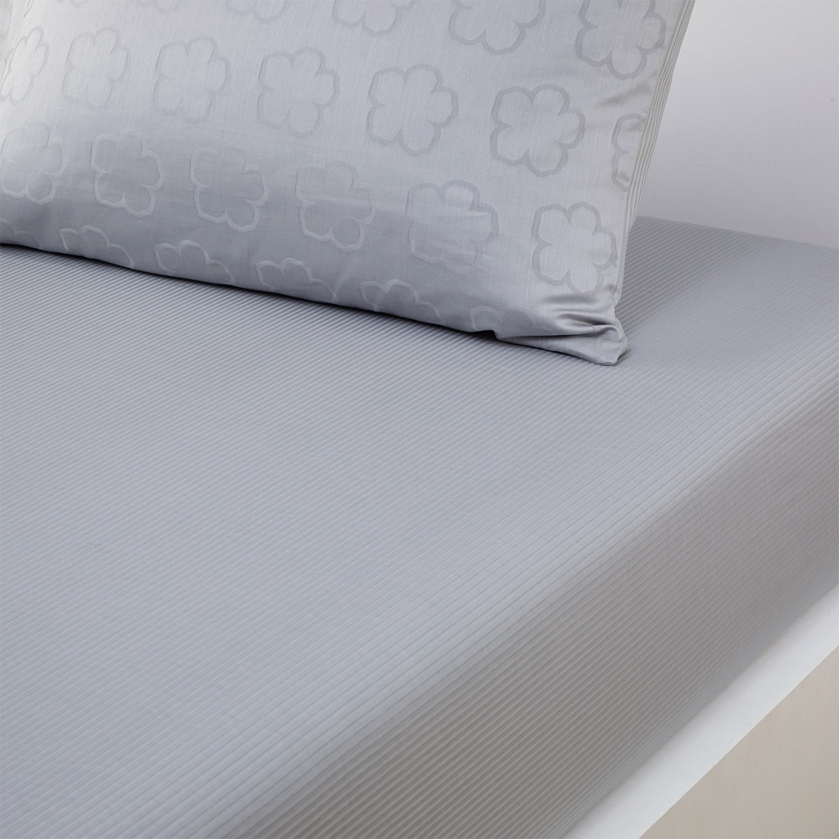 Kenzo - Drap housse en satin blanc, K Hanadot