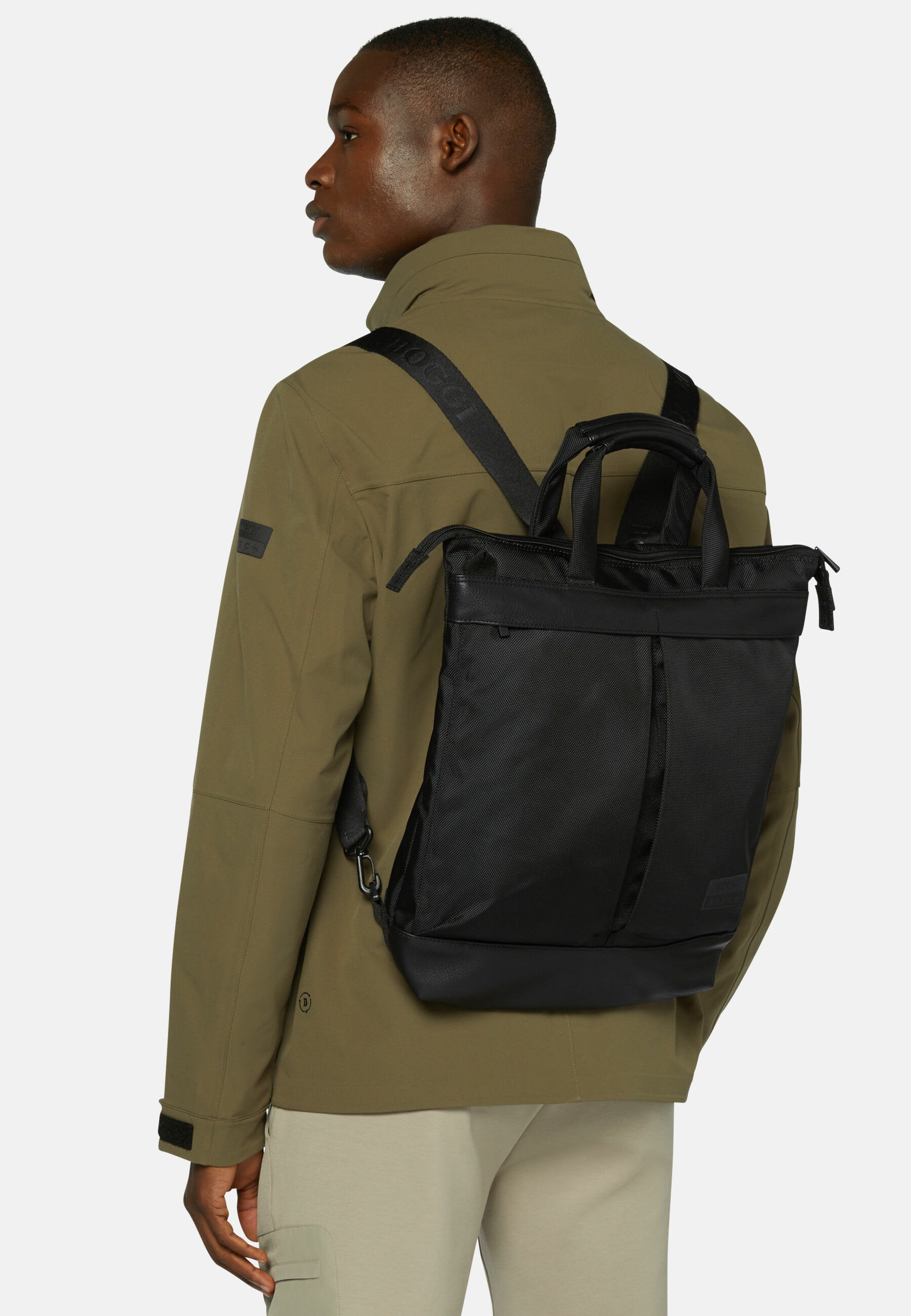Sac À Dos Noir En Tissu Technique Recyclé