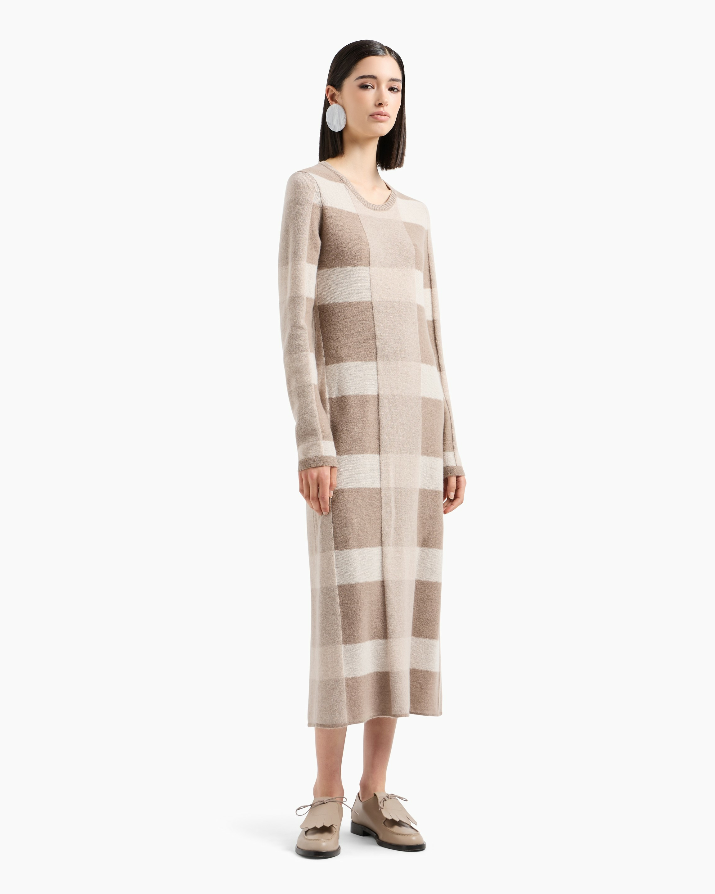 Robe beige élégante