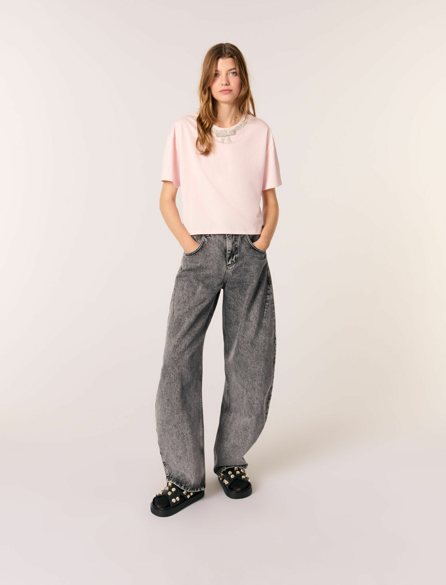 Tee-shirt court à col bijoux