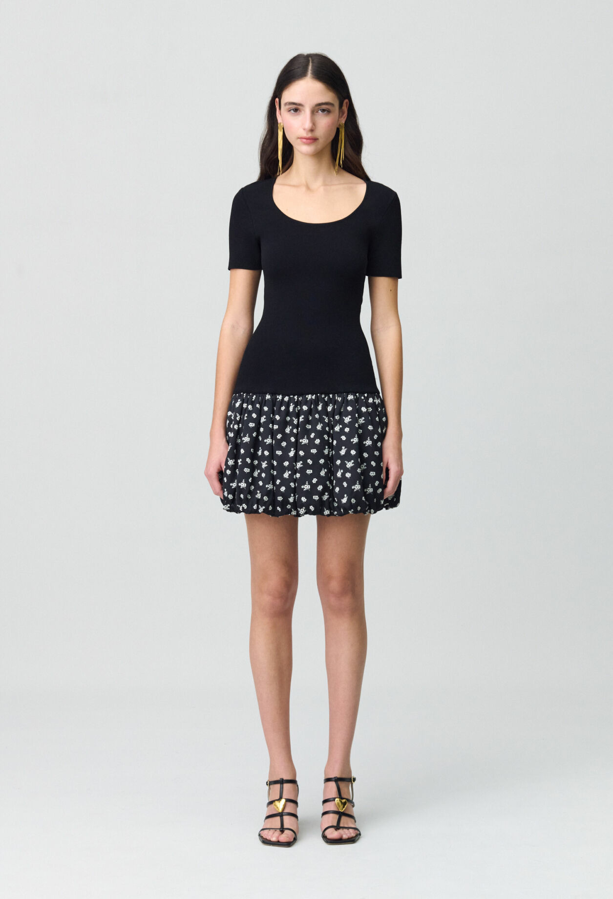 Robe courte boule à fleurs