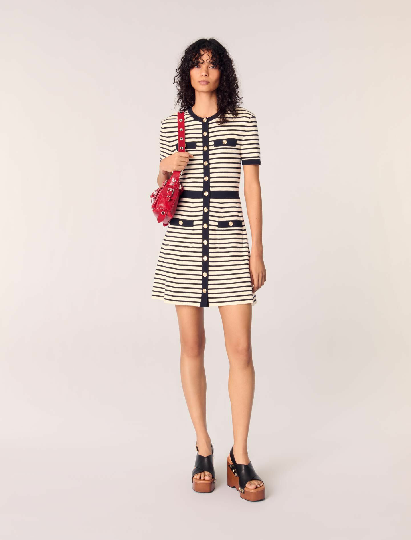 Robe courte en maille côtelée